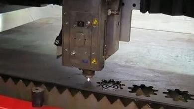 탄소 강철/스테인리스 CNC 레이저 절단기 1200mm * 900mm